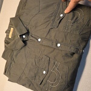 True Religion Rare Olive Coloured  button down in EUC